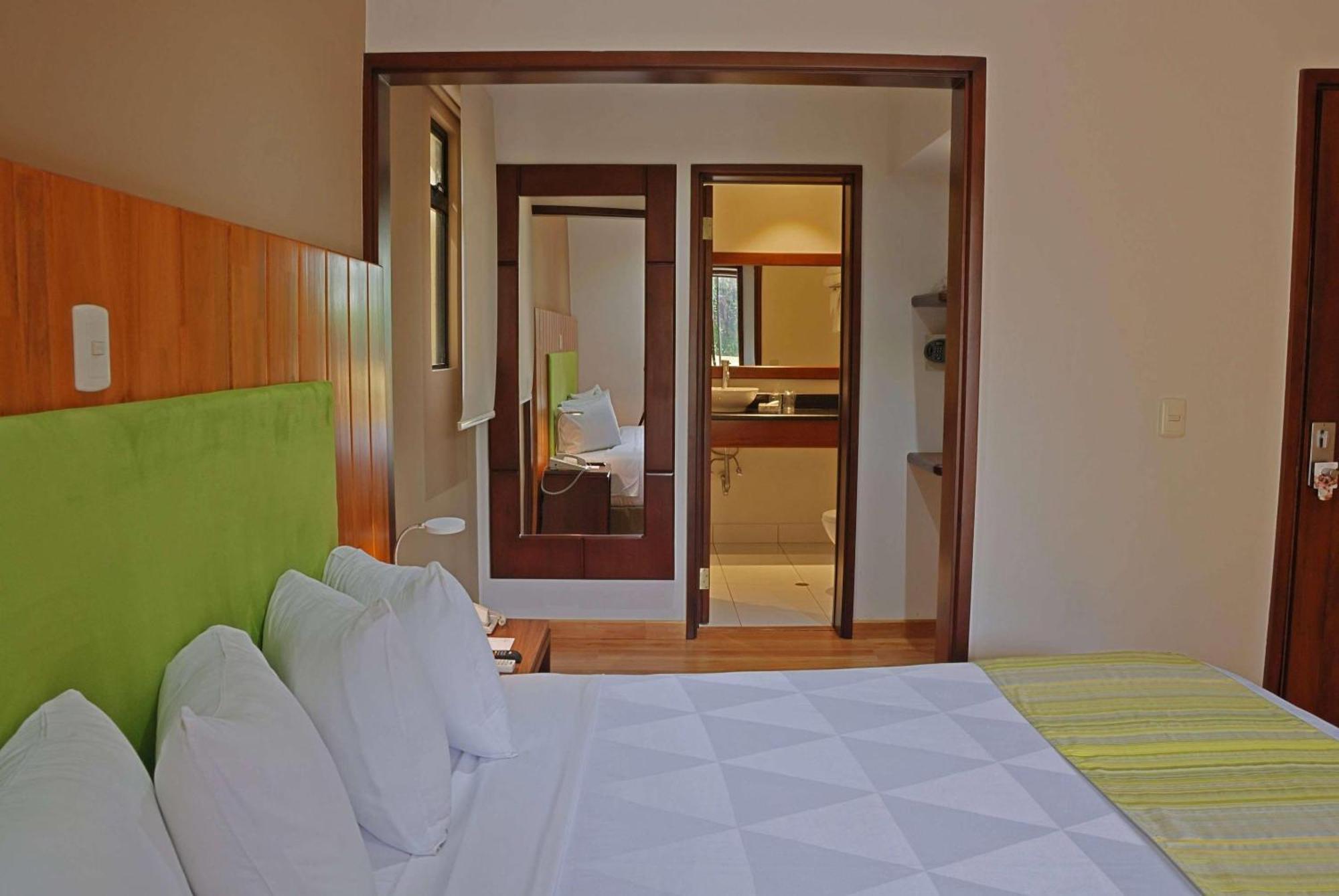 Country Inn & Suites By Radisson, San Jose Aeropuerto, Costa Rica Екстер'єр фото